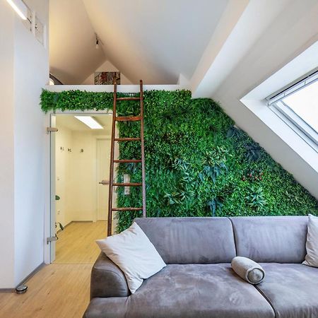 Hue Space Air Kassel Luaran gambar