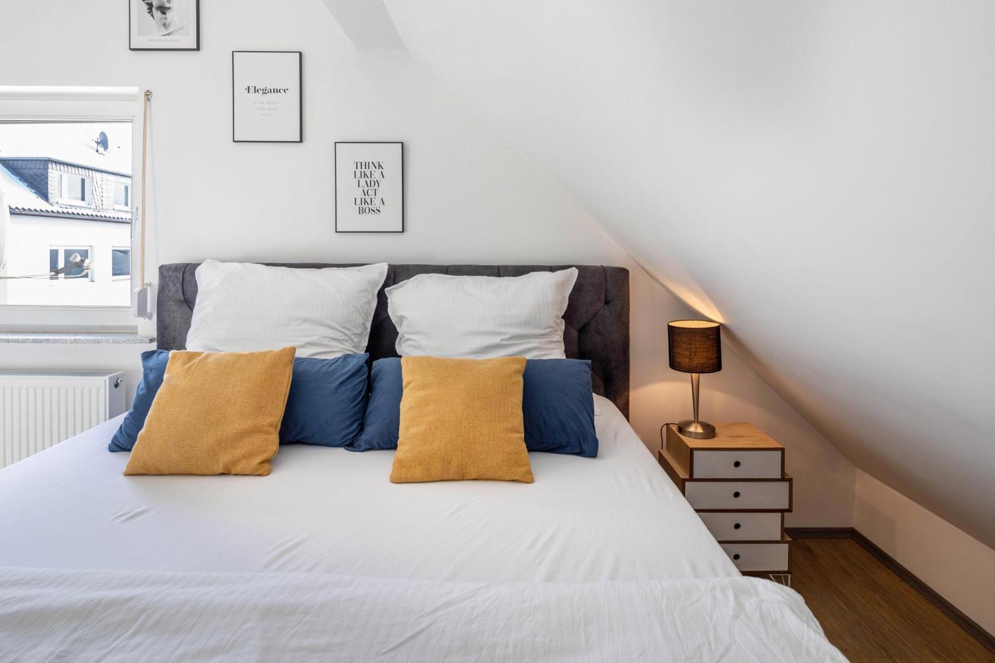 Hue Space Air Kassel Luaran gambar