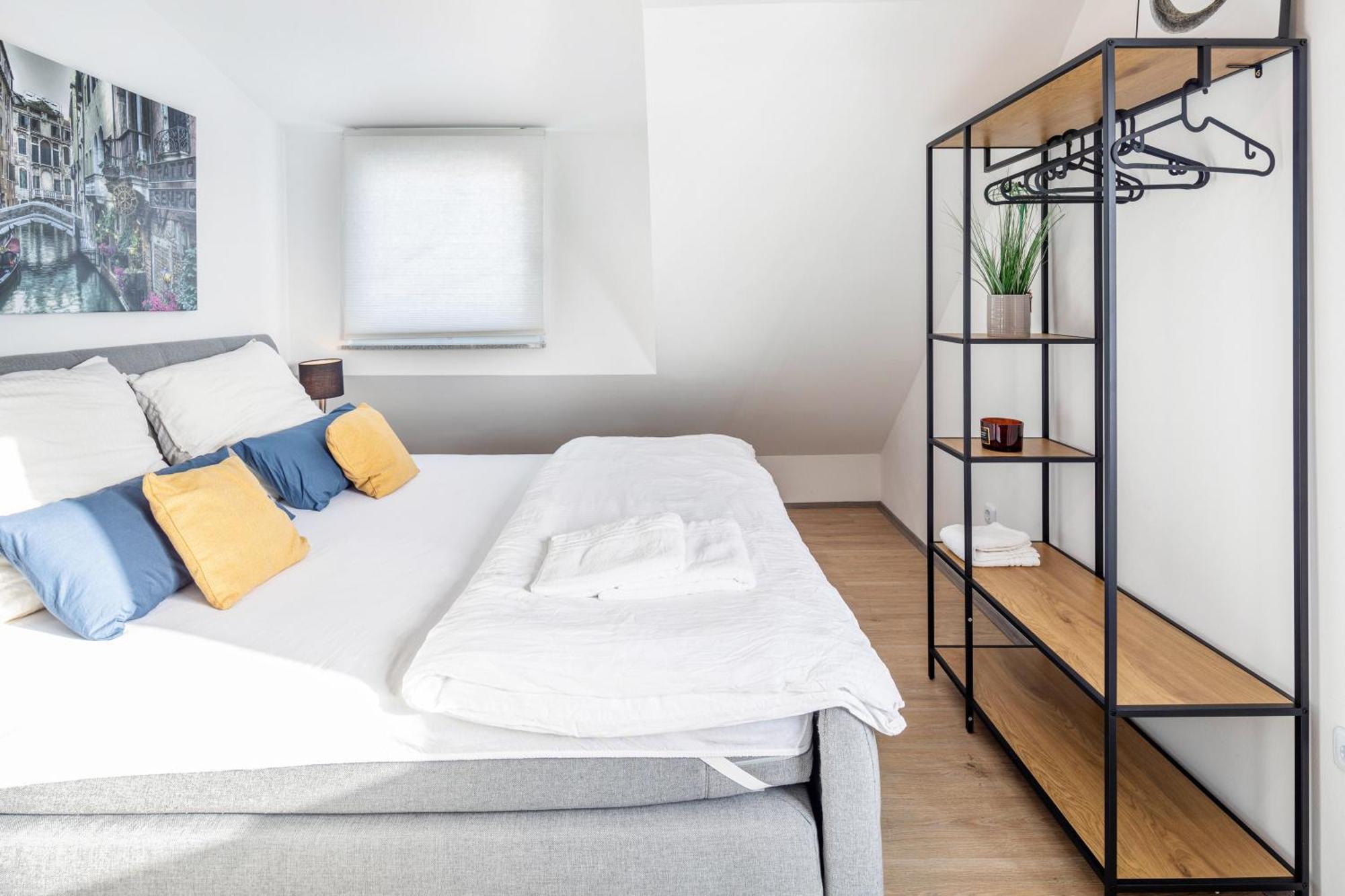 Hue Space Air Kassel Luaran gambar