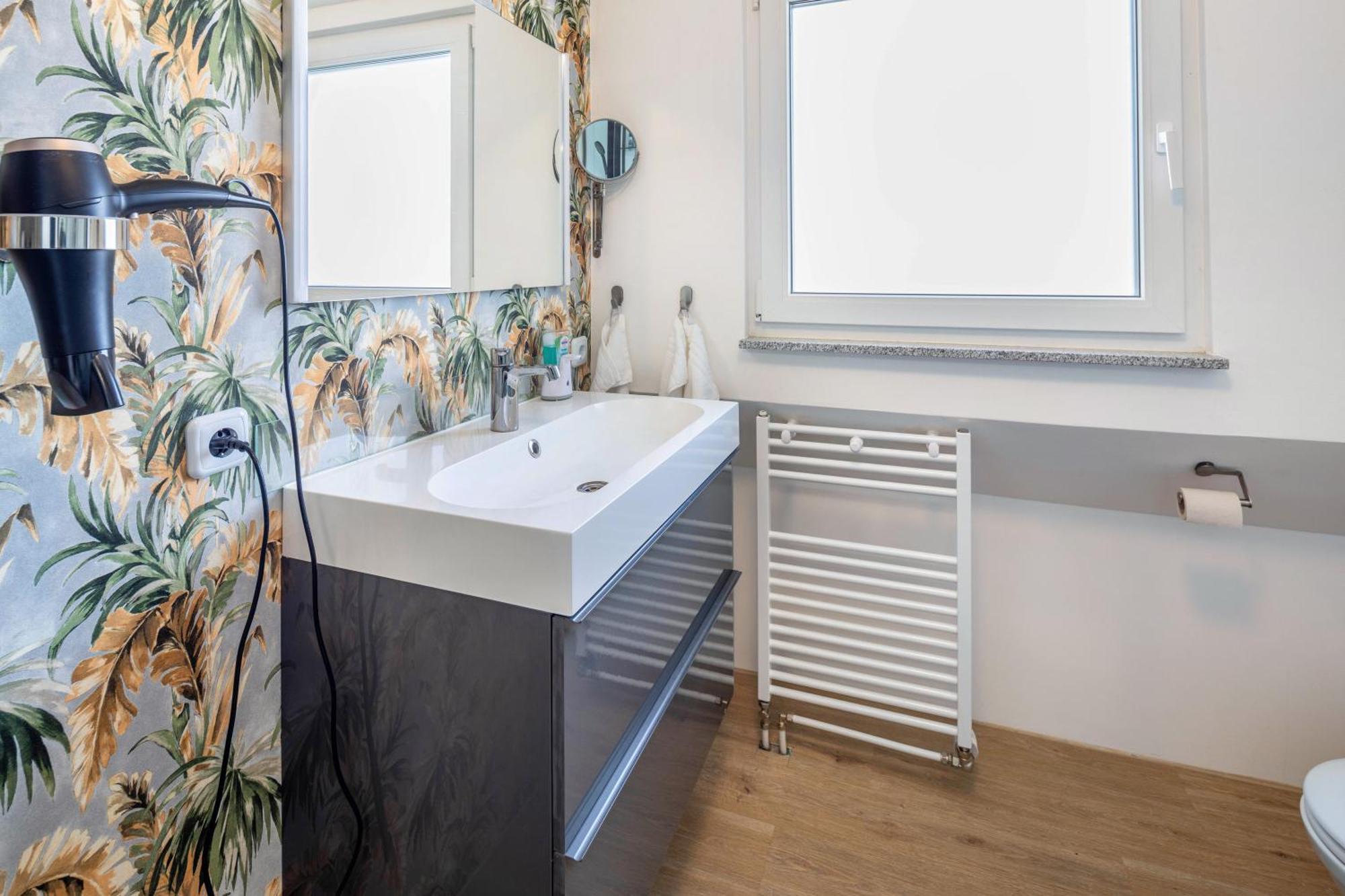 Hue Space Air Kassel Luaran gambar