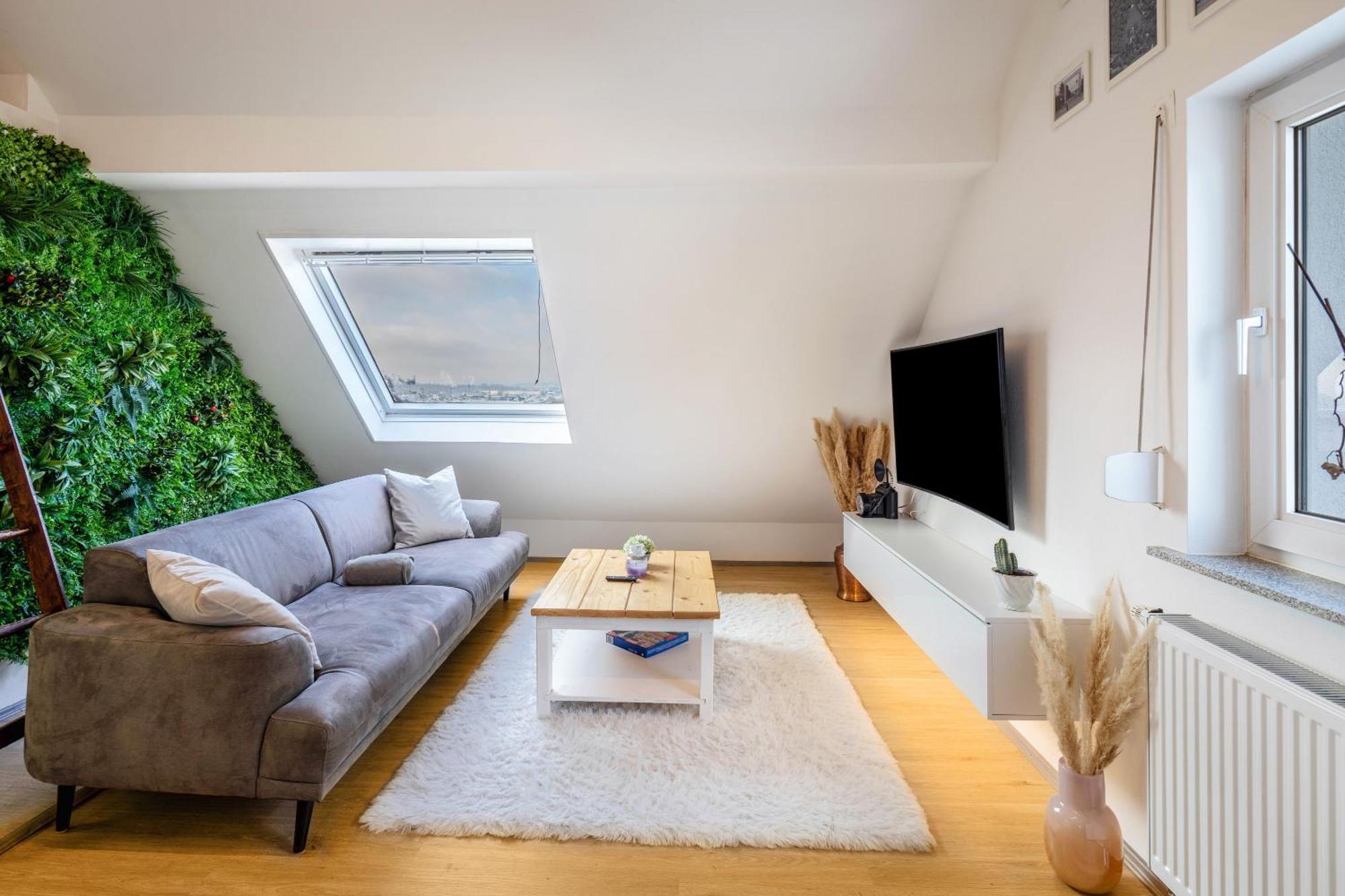 Hue Space Air Kassel Luaran gambar